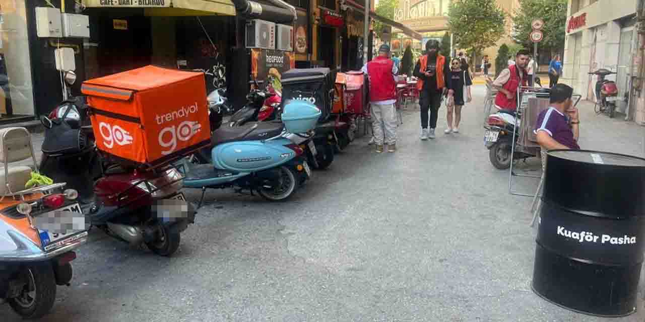 Eskişehir'in dar sokakları dert olmaya devam ediyor