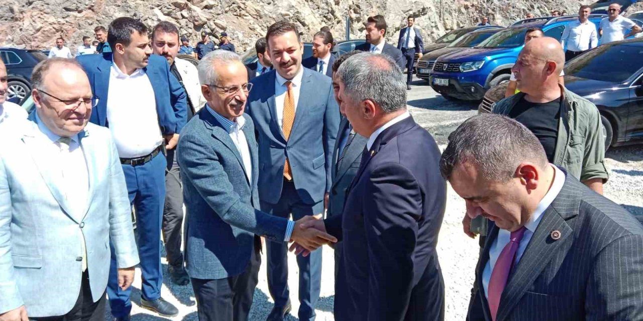 Bakan Uraloğlu, Ereğli-Devrek kara yolundaki çalışmaları inceledi