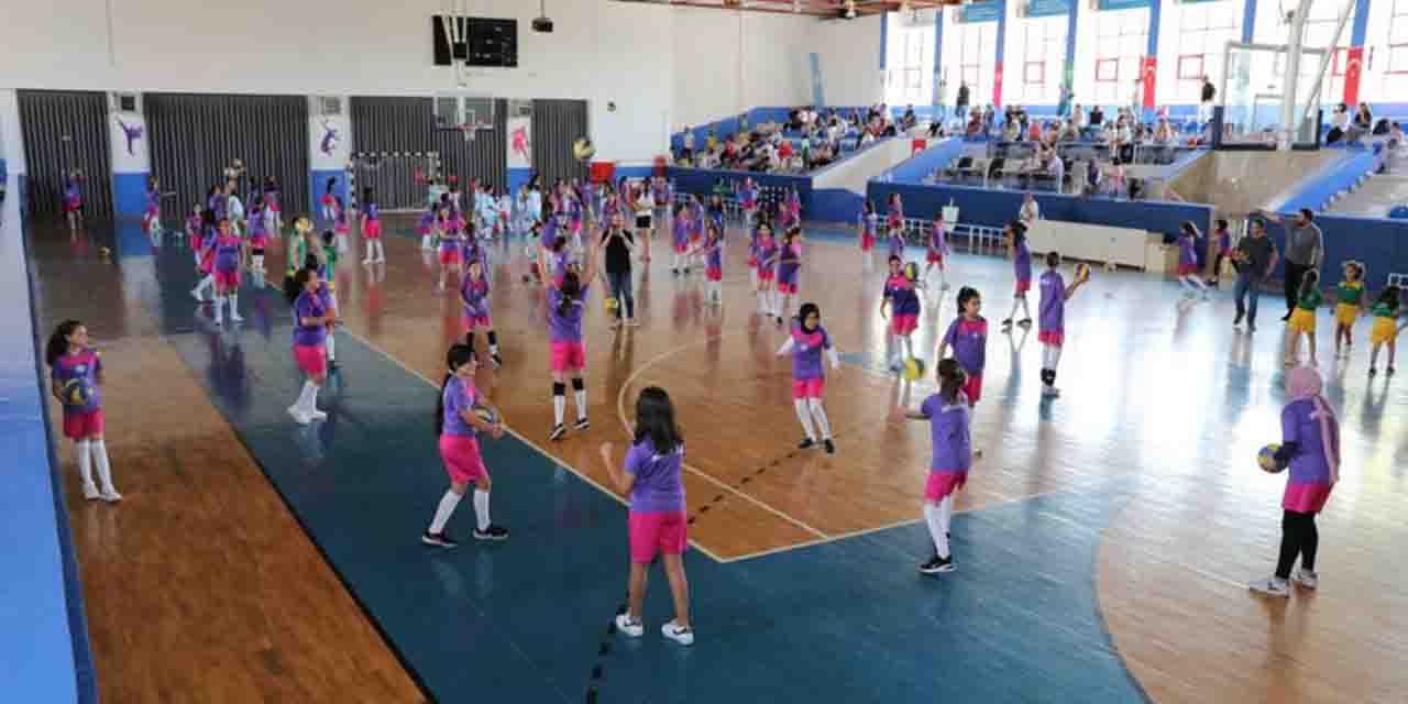 Eskişehir'de yüzlerce çocuğa dev hizmet