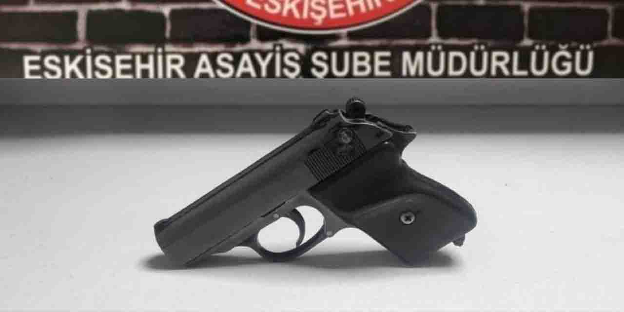 Eskişehir'de silah ile yakalandı