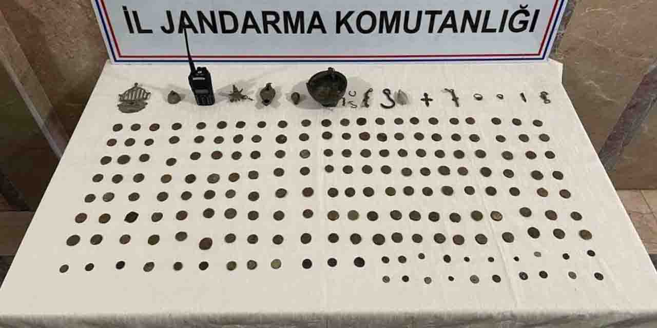 Eskişehir'de onlarca tarihi eser ele geçirildi