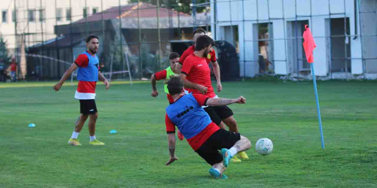 Eskişehirspor'da tempo yüksek