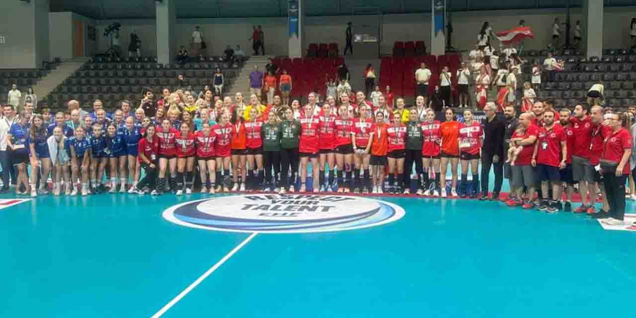 U17 Kız Milli Hentbol takımımız 2. oldu