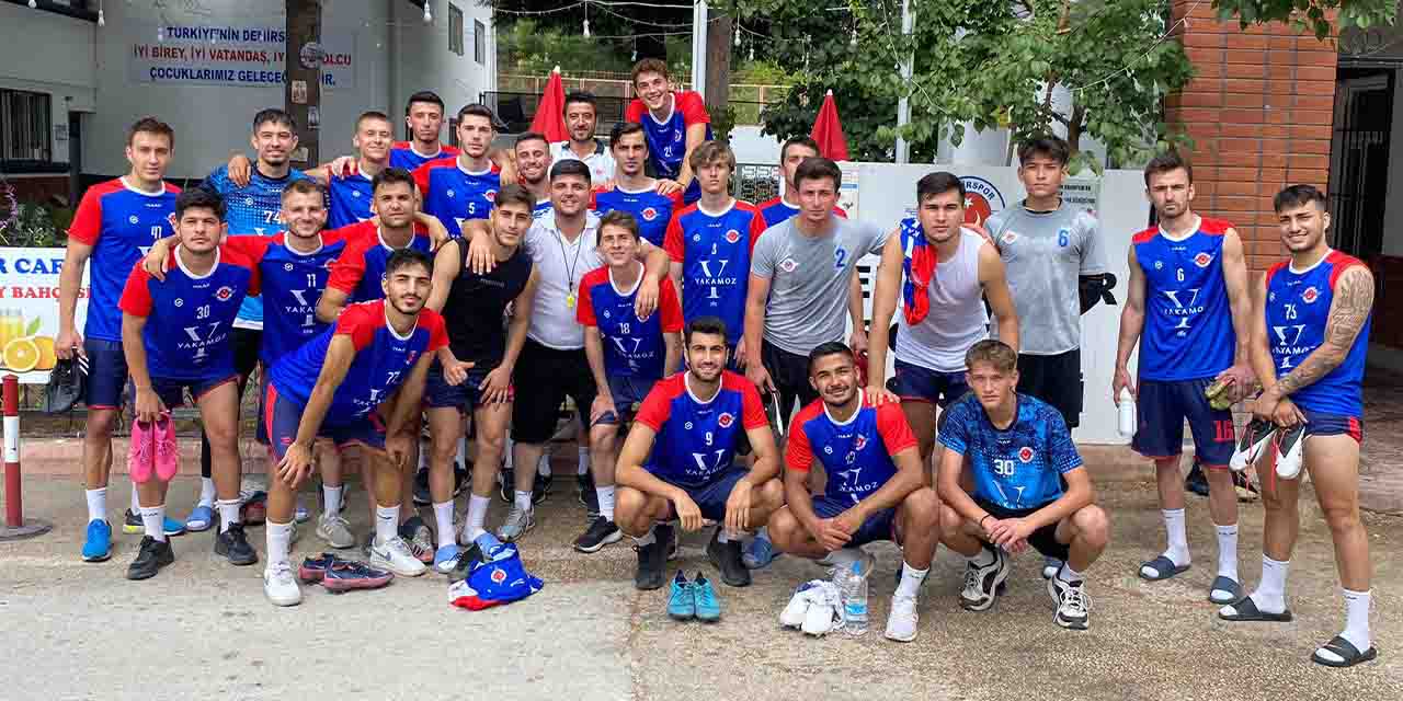 Demirspor sezonu sallamaya hazırlanıyor