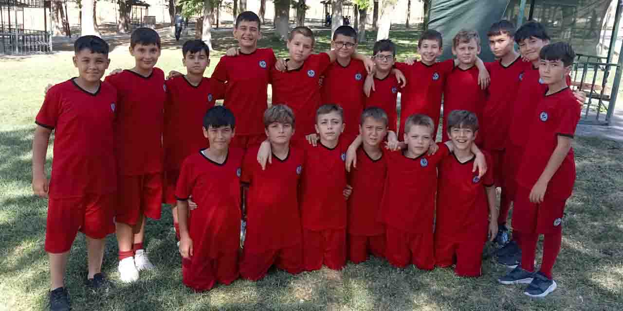 Eskişehirspor altyapısı Zafer Futbol Turnuvası’nda