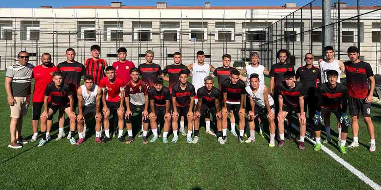 Demirspor ile Eskişehirspor arasında zorlu karşılaşma