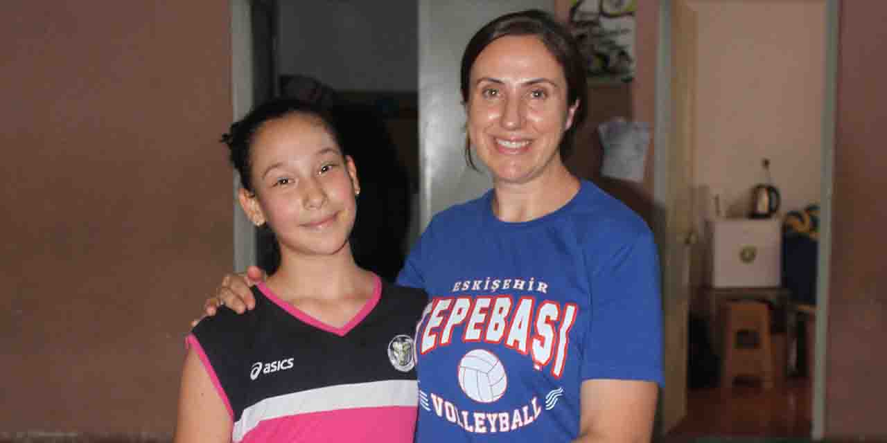 Tepebaşı Gençlik'te ablasının yolundan gidiyor