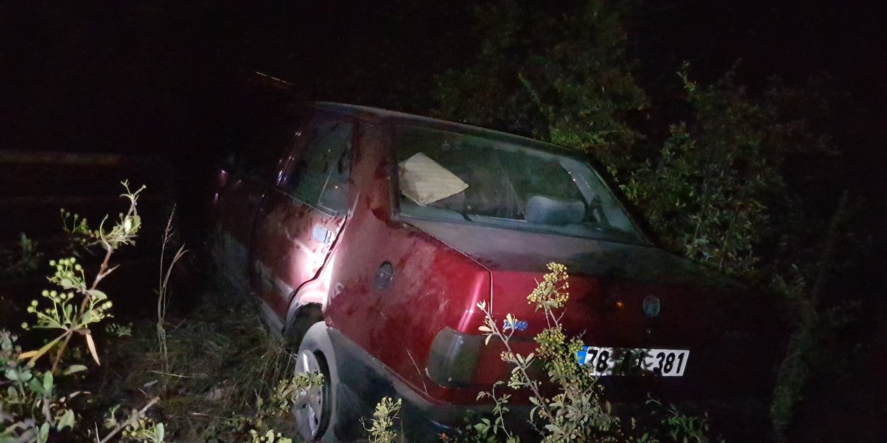 Otomobil bariyeri aşıp şarampole uçtu: 1 yaralı