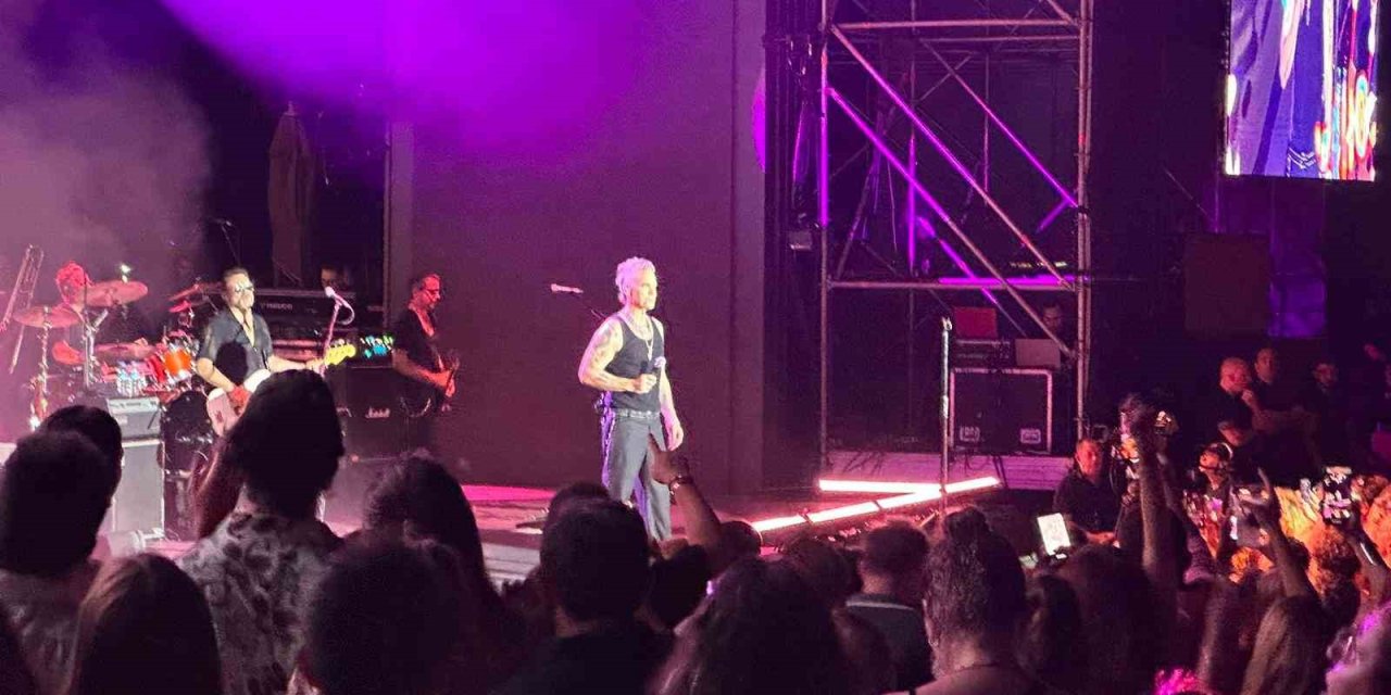 Dünya yıldızı Robbie Williams Bodrum’da konser verdi