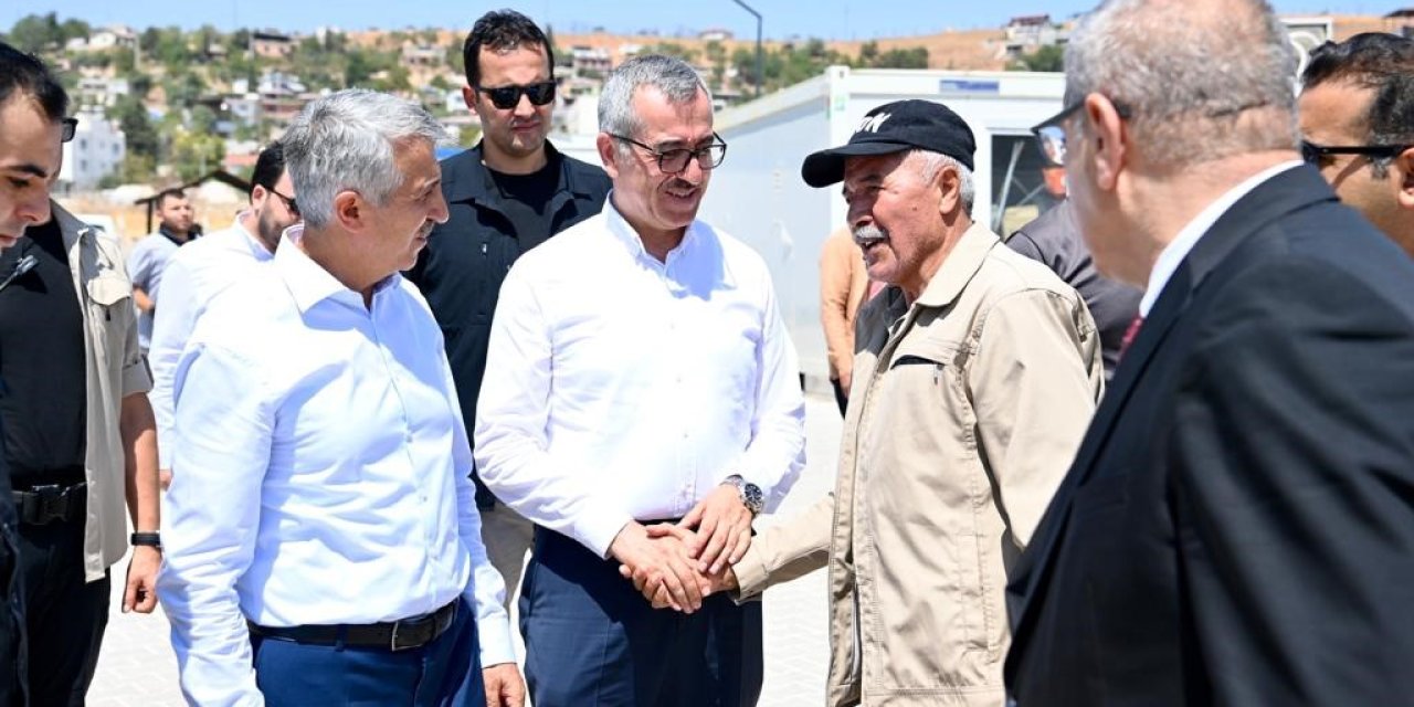 Başkan Güngör; “Pazarcık’ta kalıcı konutlar hızla yükseliyor”