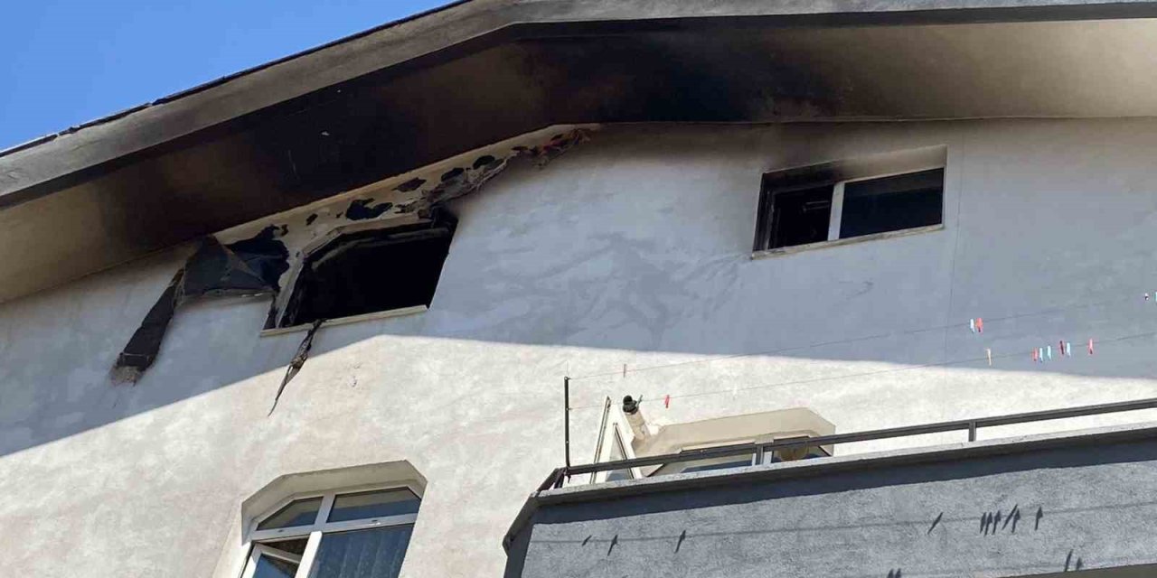 Ankara’da korkutan çatı yangını