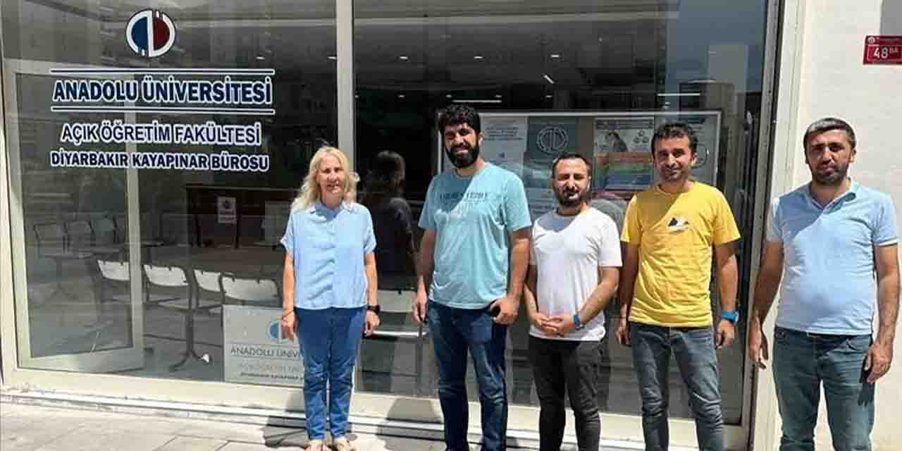 Anadolu Üniversitesi'nin büroları yeniden hizmete açıldı