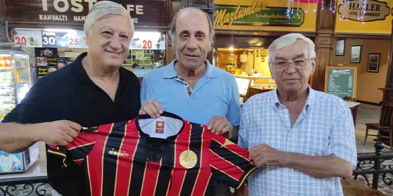 Eskişehirspor'un efsanesi Koca Usta'ya sürpriz