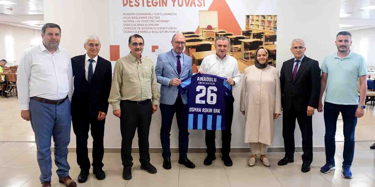 Bakan Bak'tan Anadolu'ya övgü