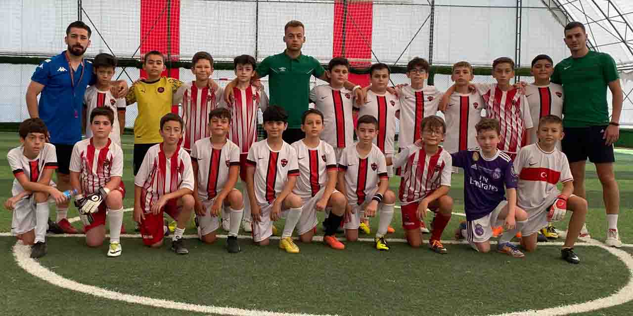 Eskişehir'e futbolcu kazandırmak için uğraşıyorlar