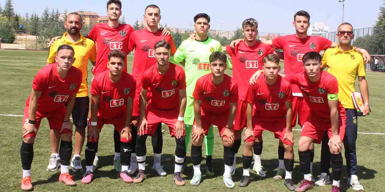 Eskişehirspor İzmir'de gücünü gösterecek