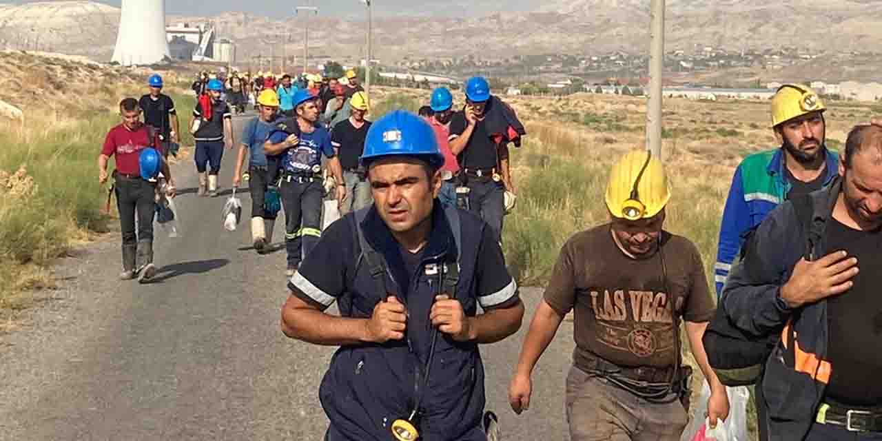 İnsan ve çevre sağlığı tehlikeye atıldığı gibi çalışanlara da ‘’köle muamelesi’’ yapılıyor