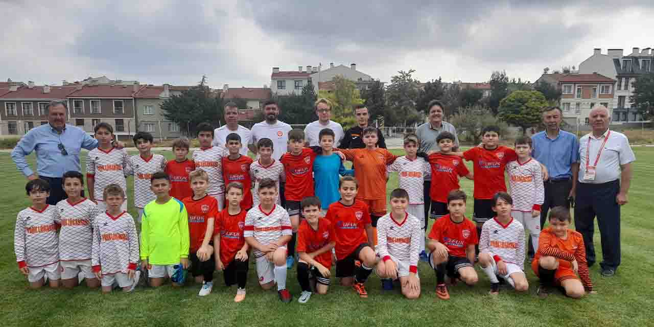 U12 Ligi’nde Futbol Resitali start aldı