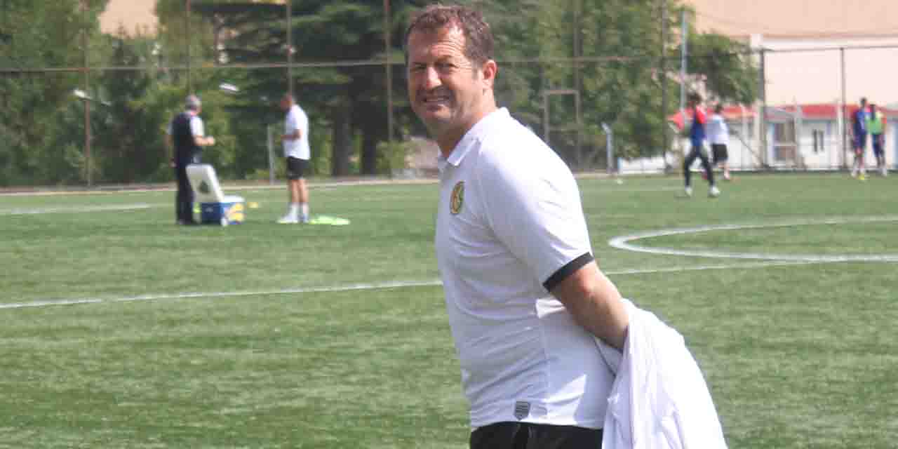 Eskişehirspor Teknik Direktörü Baş'tan 'TFF' yorumu