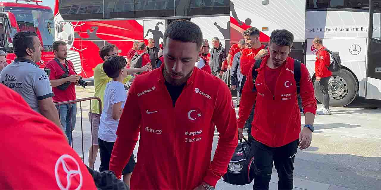 A Milli Futbol Takımı Eskişehir'den ayrıldı