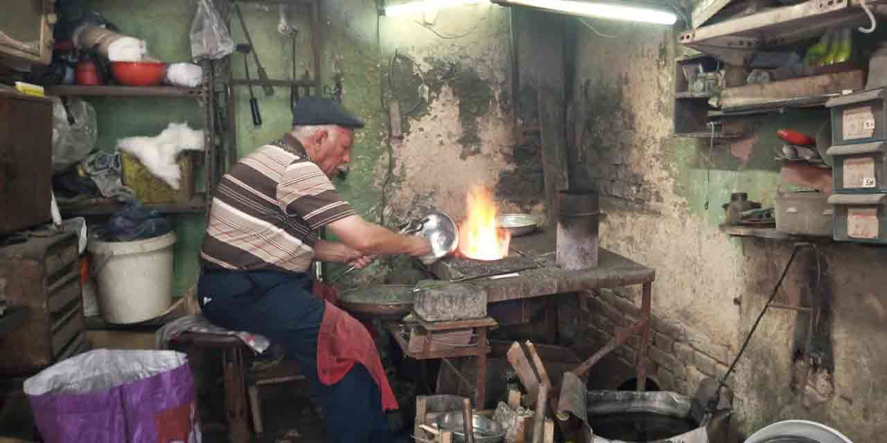 Afyon'da bu işi yapan sadece o kaldı