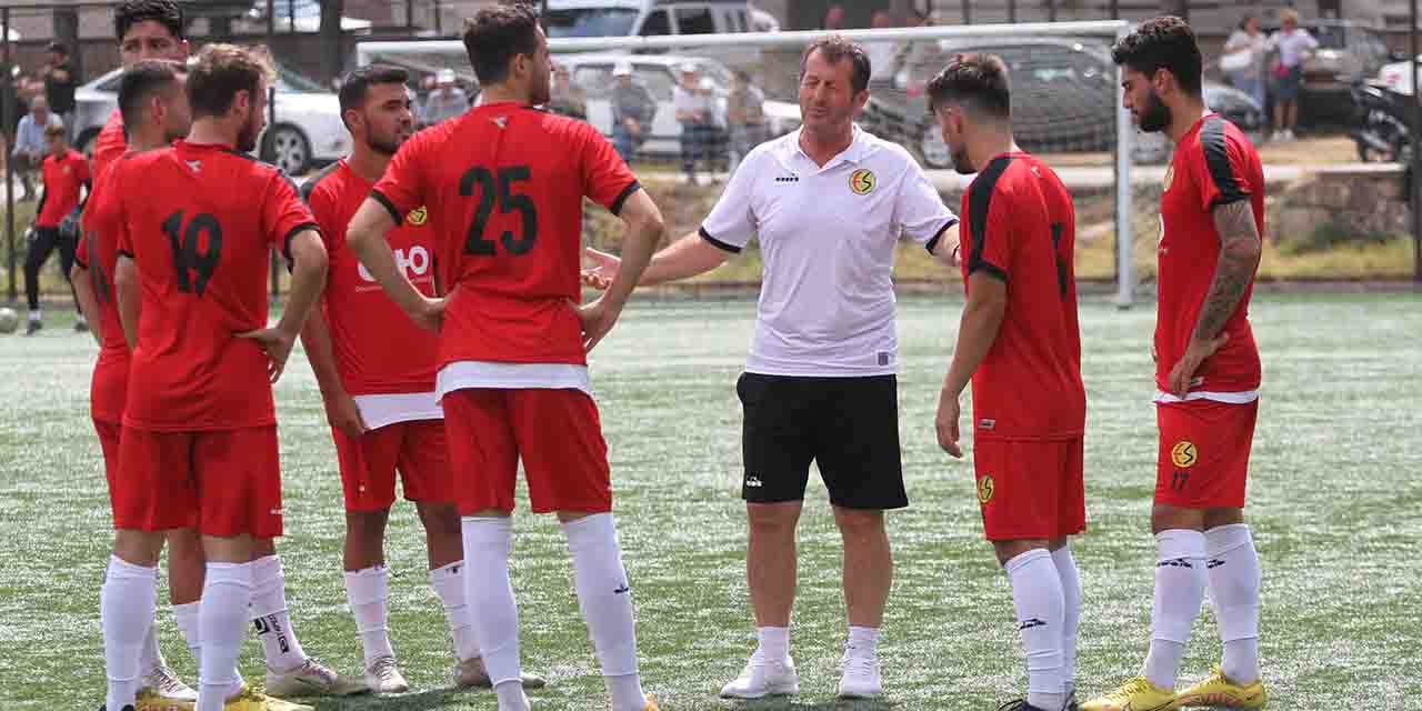 Eskişehirspor Bursa deplasmanına gidiyor