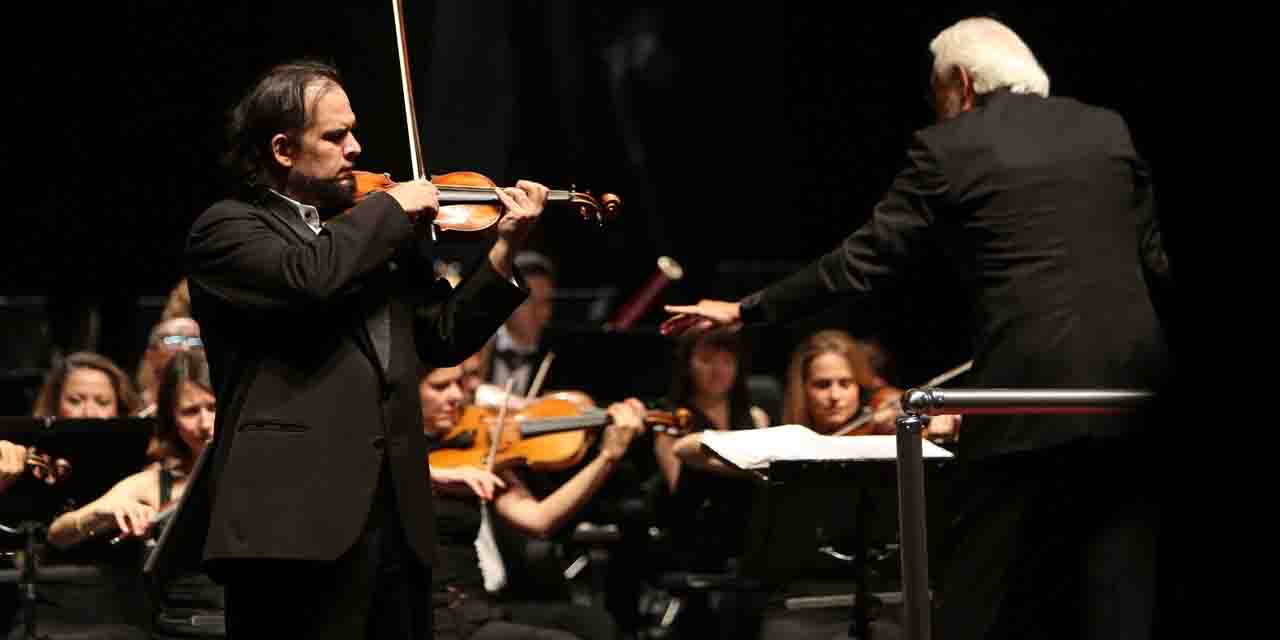 Büyükşehir Senfoni Orkestrası'ndan görkemli açılış