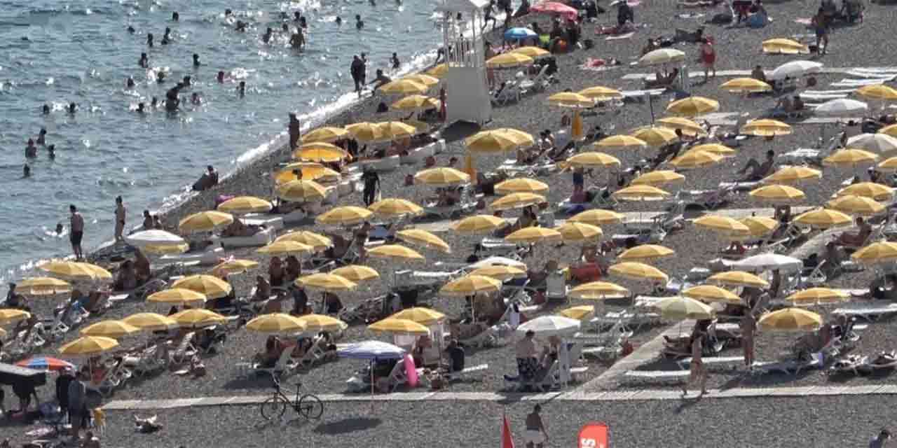 Antalya'da bu yıl eylül ayında da denize girildi