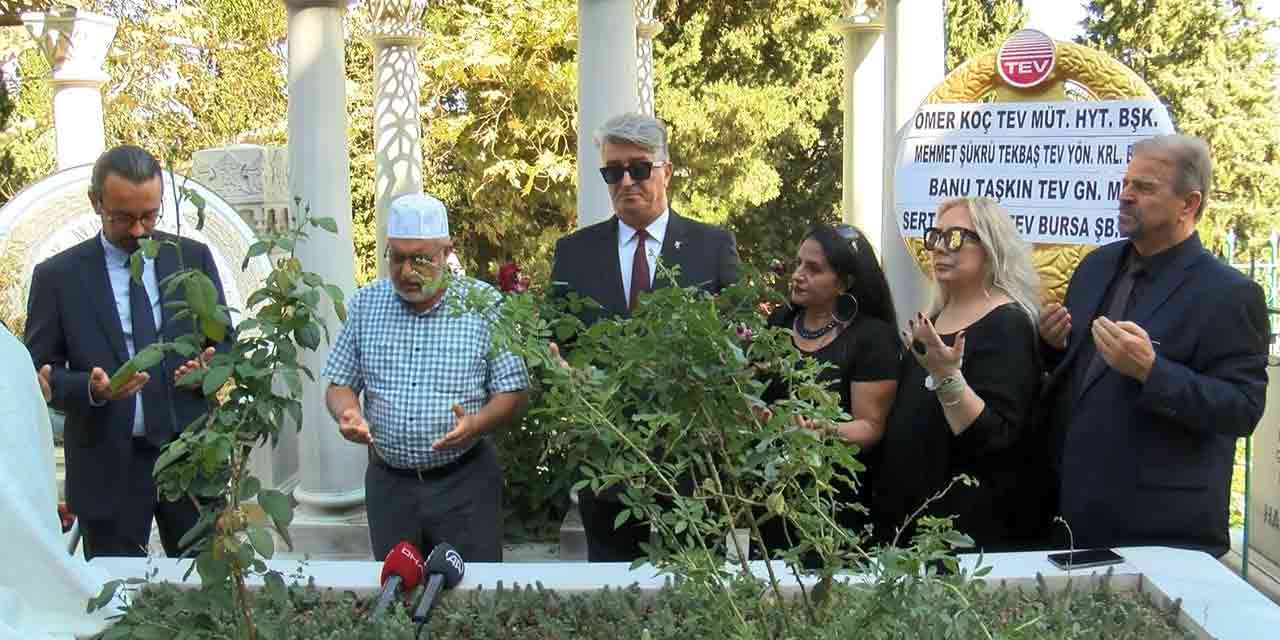 Sanat güneşi mezarının başında anıldı!