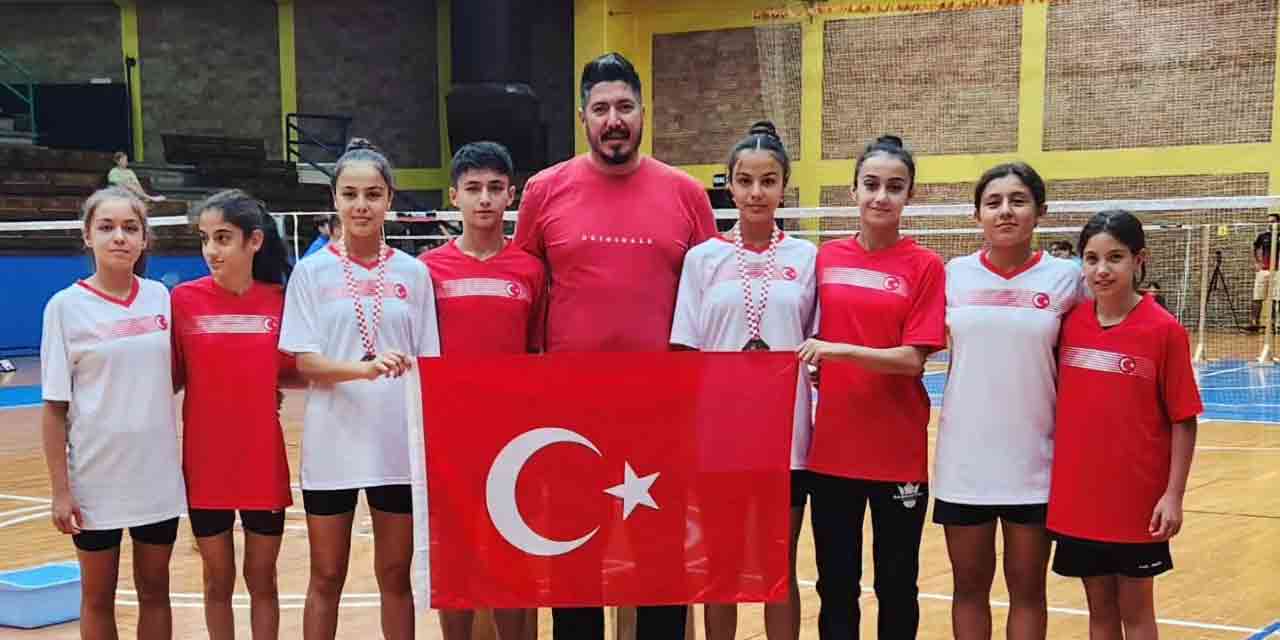 Eskişehirli sporculardan Badminton'da büyük başarı