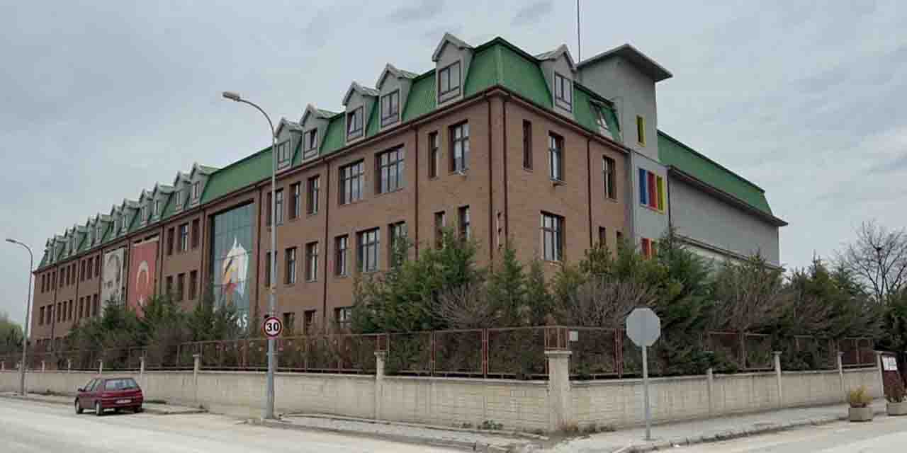 Eskişehir'de o okulun müdürüne binlerce liralık ceza!