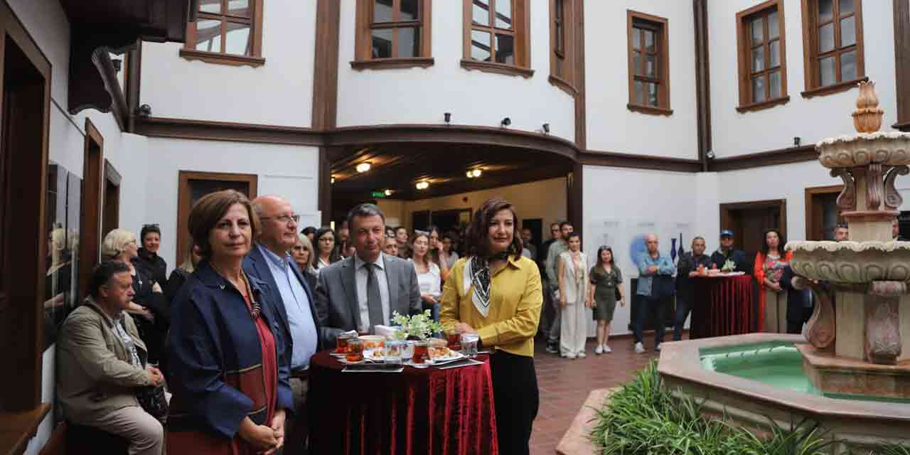 Eskişehir'de "Opia" sergisi açıldı