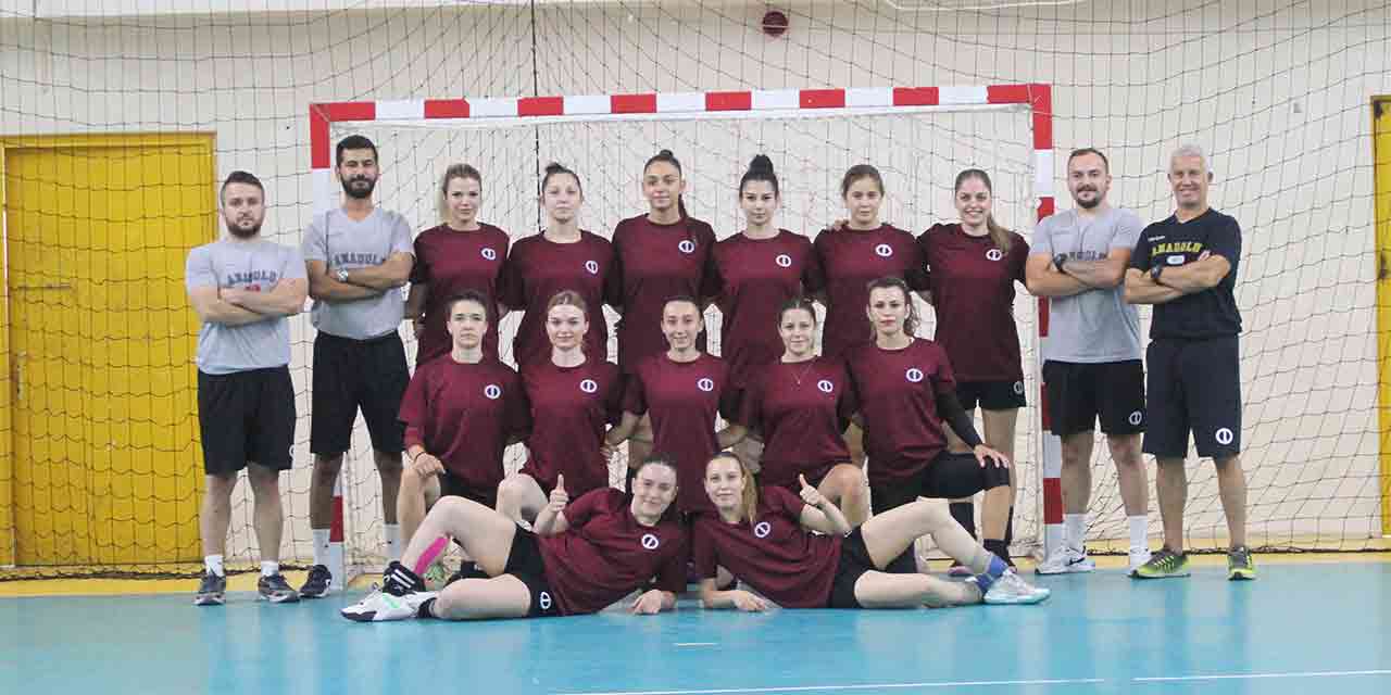 Anadolu Üniversitesi'nin melekleri aralıksız çalışıyor