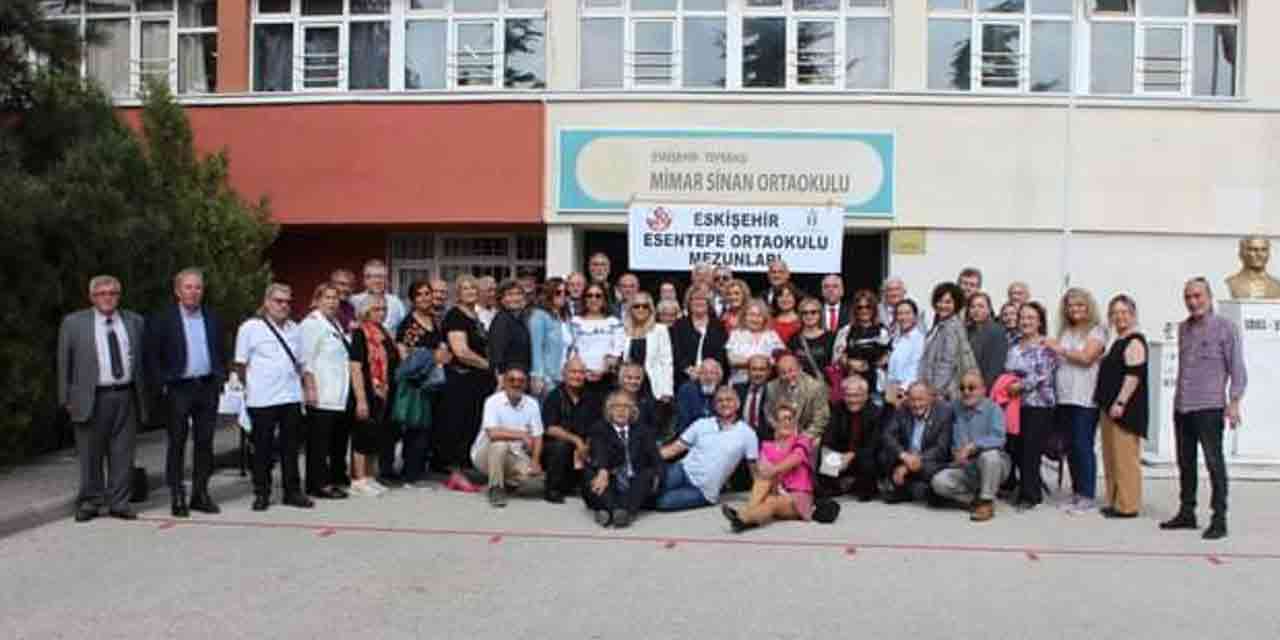 Eskişehir'de yarım asır sonra yeniden bir araya geldiler!