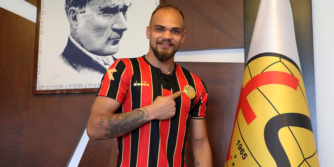 Eskişehirspor'un yeni file bekçisinden anlamlı sözler