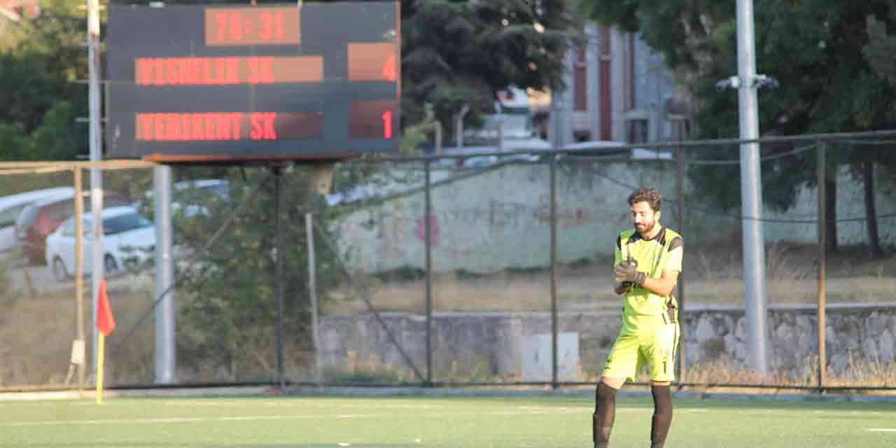 Kaleci Fatih Karataş'tan başarılı performans