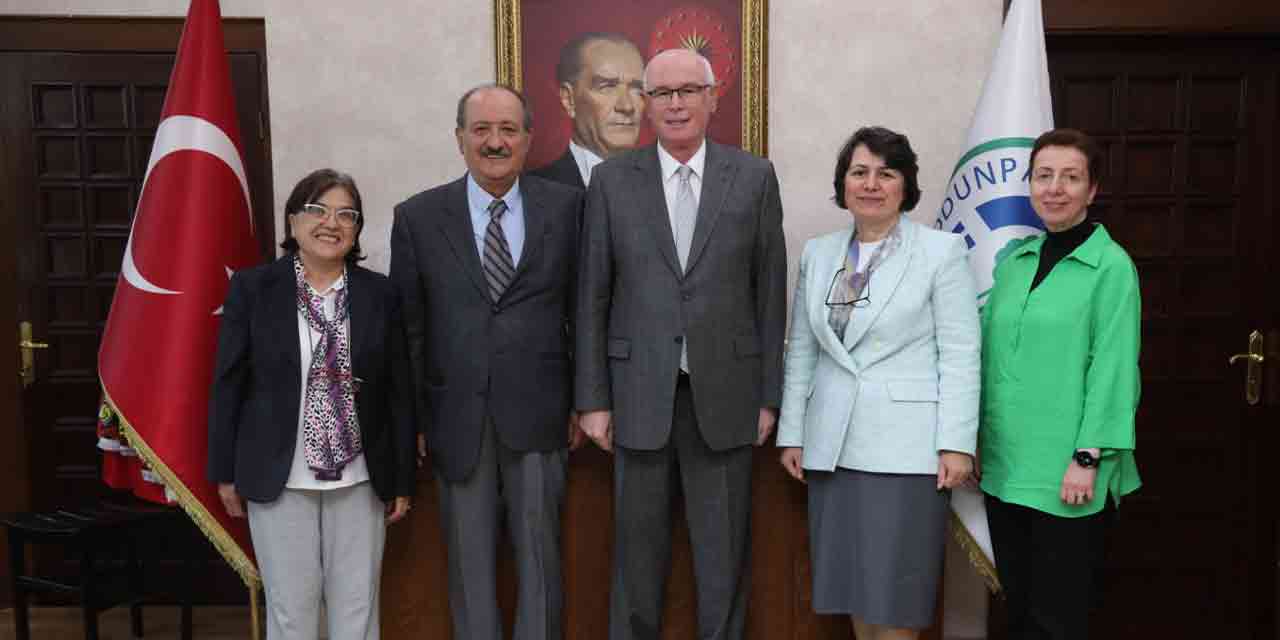 SOMET Zihinsel Gelişim Derneği'nden Başkan Kurt'a ziyaret