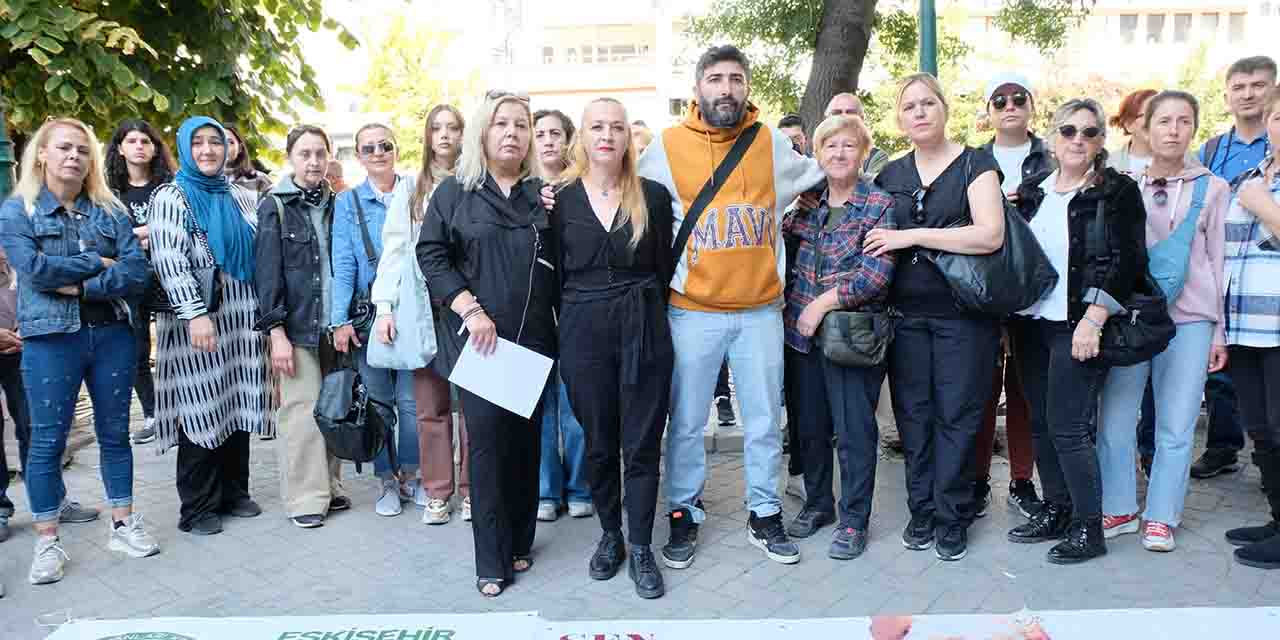 Eskişehir'deki hayvan severlerden yasa tasarısına tepki