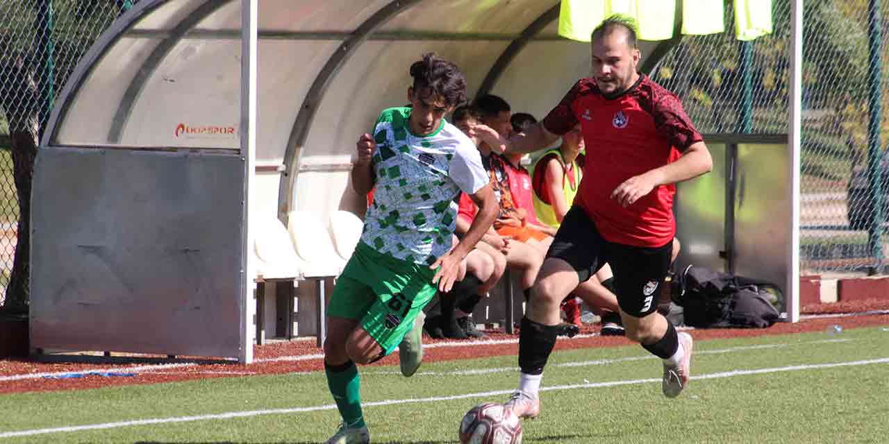 Gökmeydanspor yarıştan kopmadı!