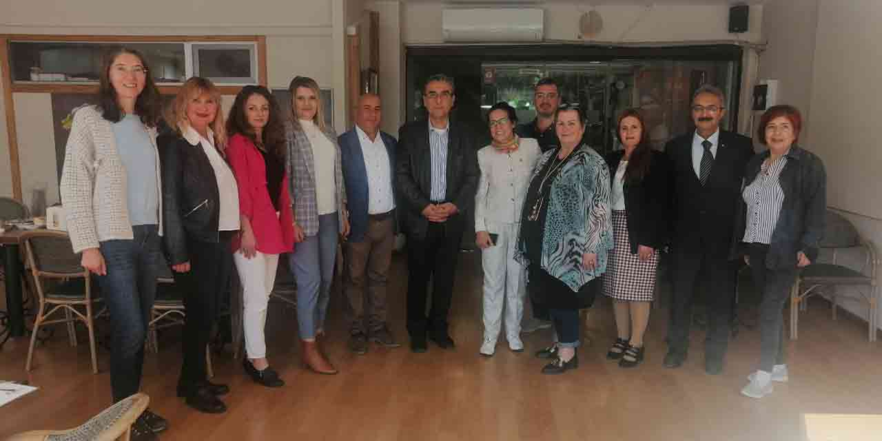 Başkan Erhan Sayın'dan kadın muhtarlara kahvaltı jesti