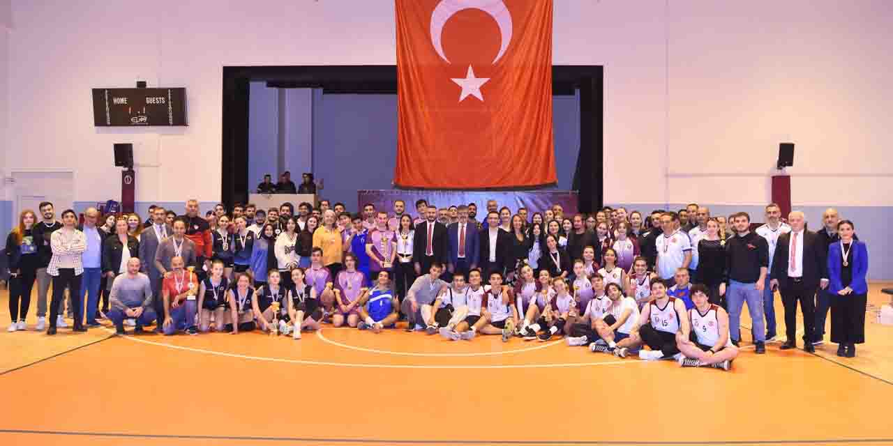 Cumhuriyet Bayramı Spor Turnuvası'nın kazananı belli oldu