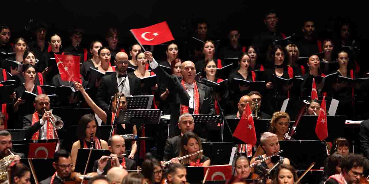 Eskişehir'de 100. Yıl Özel Konseri hafızalara kazındı
