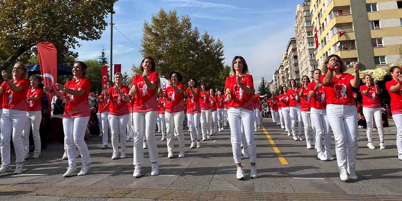 Eskişehir'de 100. yıl coşkusu katlanarak sürüyor
