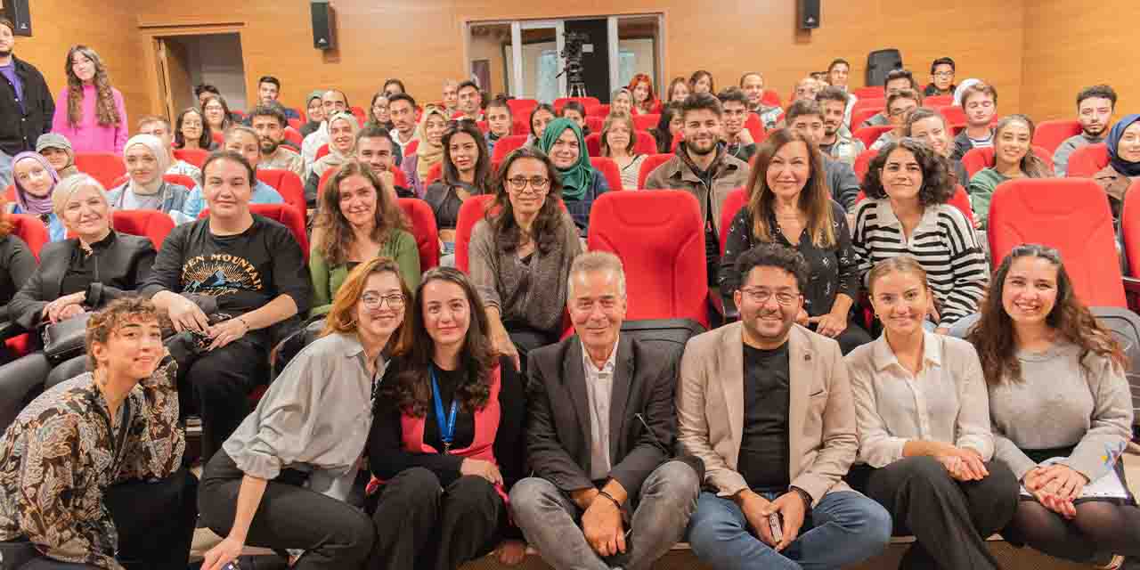 Anadolu Üniversitesi'ndeki konferansta o konu ele alındı