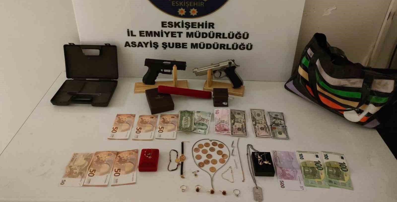 eskisehirde-1-bucuk-milyon-liralik-devasa-hirsizlik.jpg