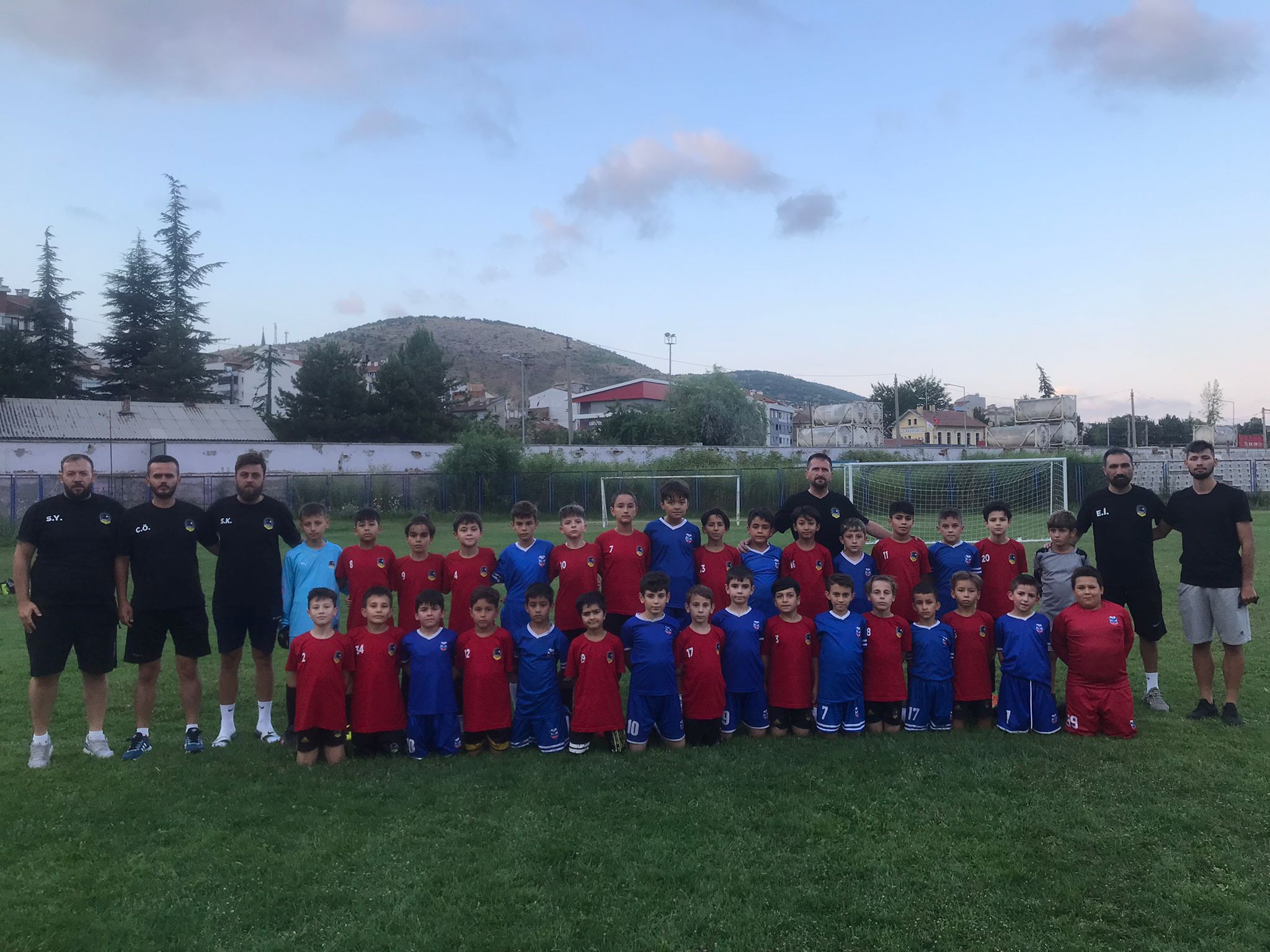 eskisehir-kolej-u10-takimi-lige-hazir.jpeg