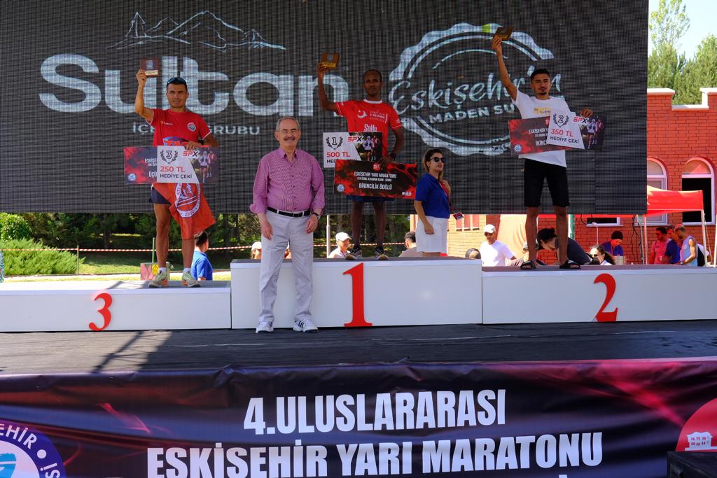 eskisehir-maraton-kosusu-003.jpg