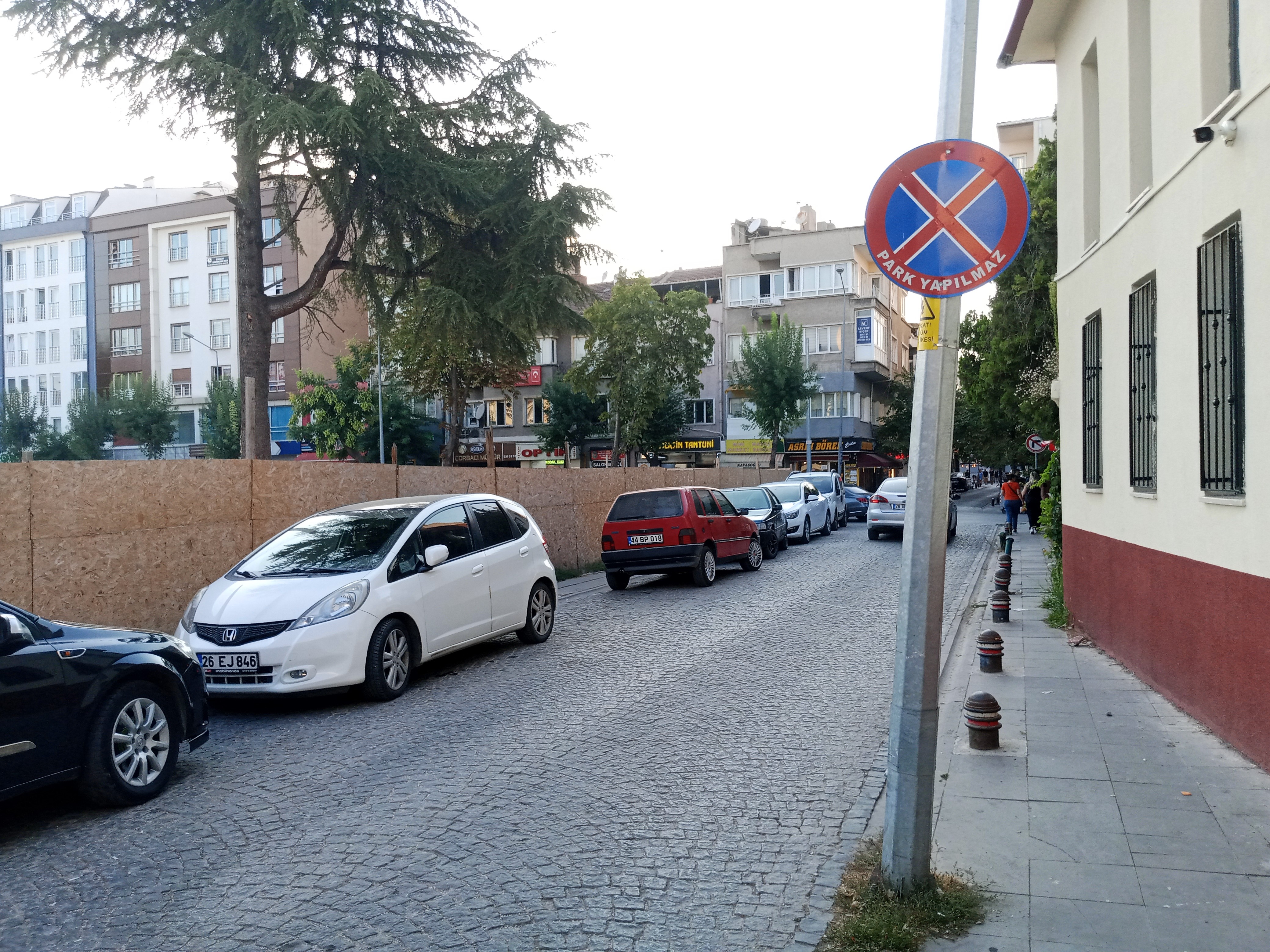 aw012258-01.jpg
