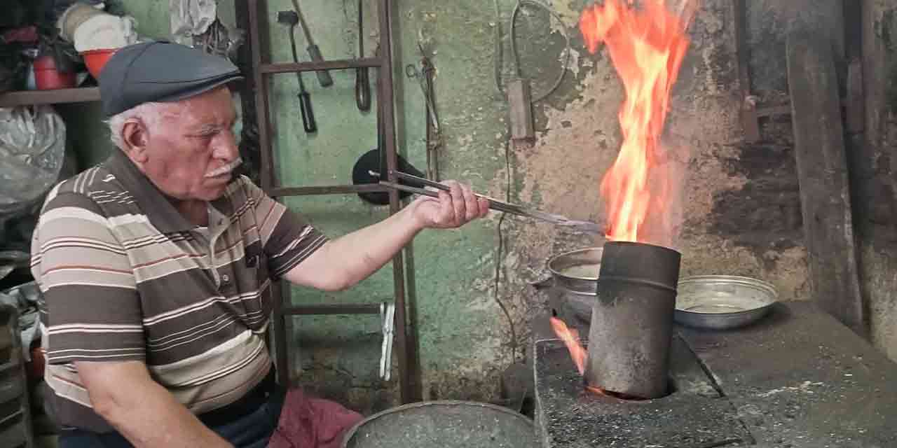 afyonda-bu-isi-yapan-sadece-o-kaldi.jpg