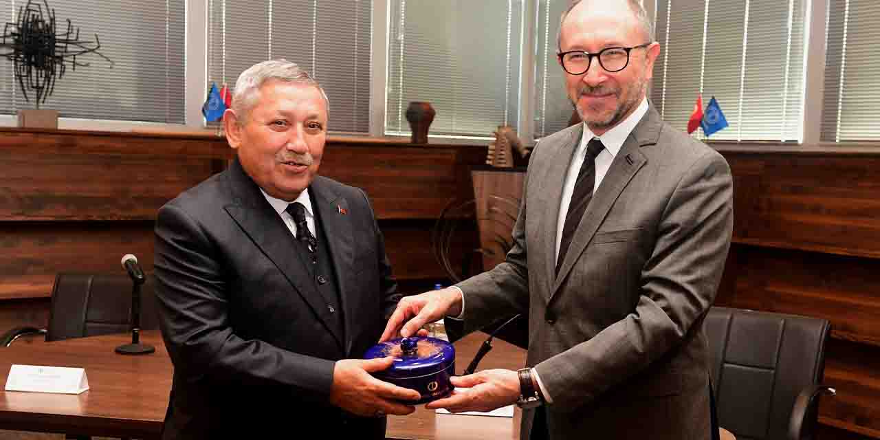 prof-dr-irfan-gunduz-oldu-tasavvuf-ve-insani-anlatti2.jpg